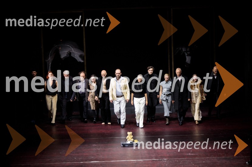 Češnjev vrt, premiera komedije in podelitev Dnevnikove nagrade Tjaši Železnik