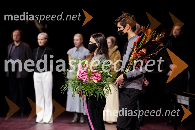 Češnjev vrt, premiera komedije in podelitev Dnevnikove nagrade Tjaši Železnik