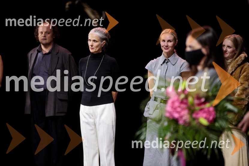 Češnjev vrt, premiera komedije in podelitev Dnevnikove nagrade Tjaši Železnik