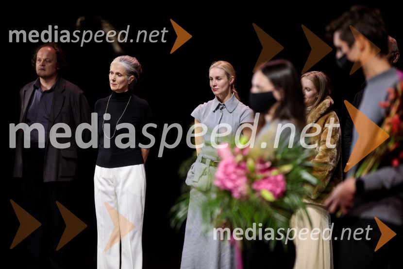 Češnjev vrt, premiera komedije in podelitev Dnevnikove nagrade Tjaši Železnik