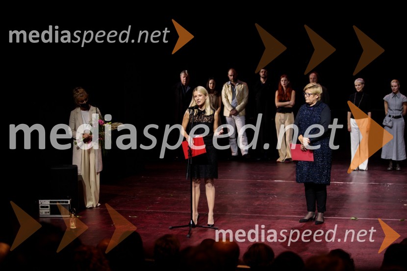  Tjaša  Železnik, igralkaČešnjev vrt, premiera komedije in podelitev Dnevnikove nagrade Tjaši Železnik