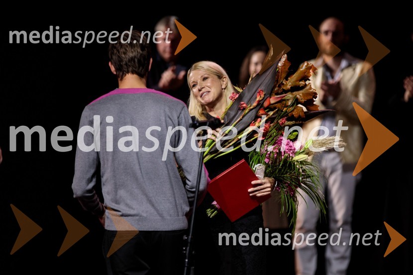  Tjaša  Železnik, igralkaČešnjev vrt, premiera komedije in podelitev Dnevnikove nagrade Tjaši Železnik