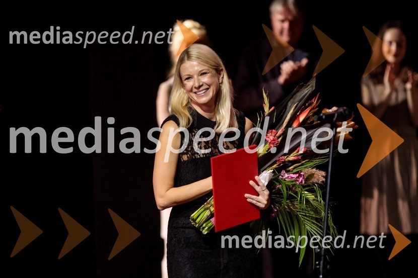  Tjaša  Železnik, igralkaČešnjev vrt, premiera komedije in podelitev Dnevnikove nagrade Tjaši Železnik