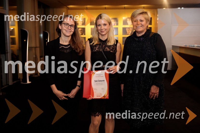  Maja Šučur;  Tjaša  Železnik, igralka;  Tina Mahkota, prevajalkaČešnjev vrt, premiera komedije in podelitev Dnevnikove nagrade Tjaši Železnik