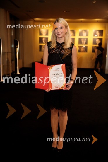  Tjaša  Železnik, igralkaČešnjev vrt, premiera komedije in podelitev Dnevnikove nagrade Tjaši Železnik