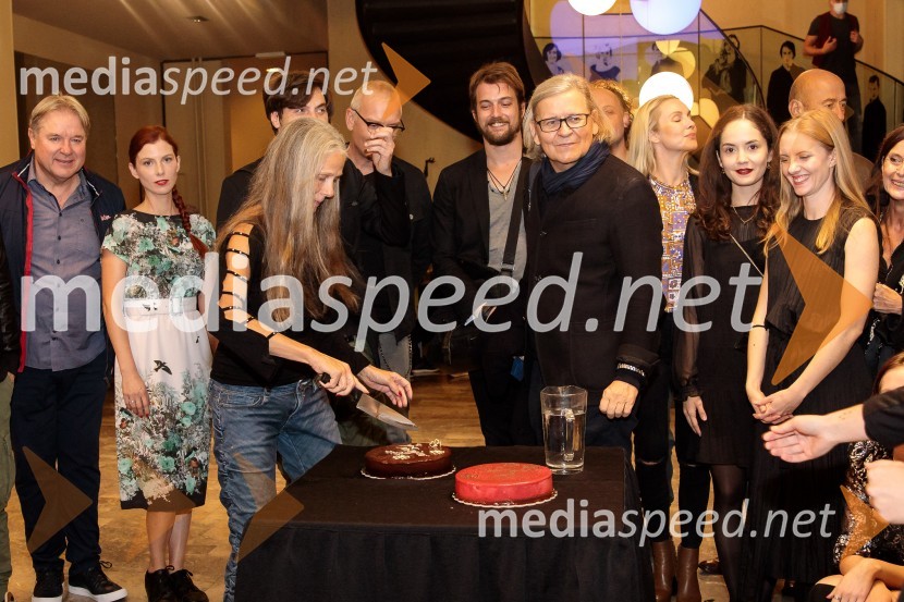 Češnjev vrt, premiera komedije in podelitev Dnevnikove nagrade Tjaši Železnik