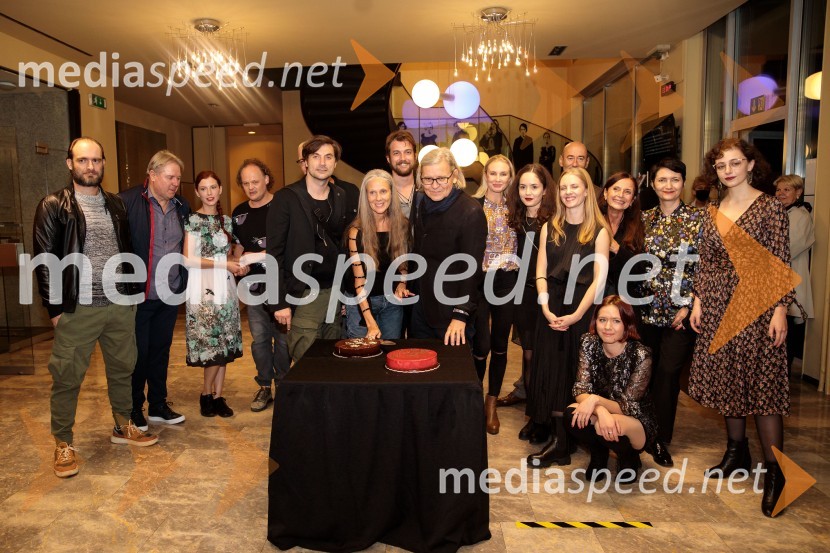 Češnjev vrt, premiera komedije in podelitev Dnevnikove nagrade Tjaši Železnik