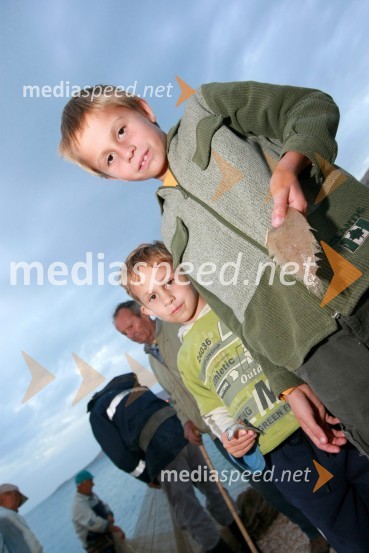 Mladi ribičiRibiči, otok Pag, Hrvaška