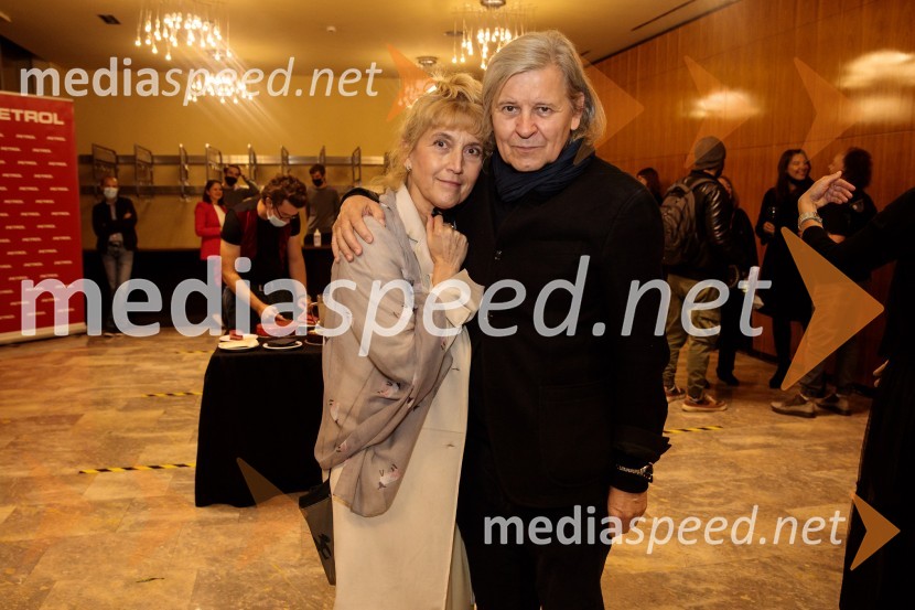  Barbara Hieng Samobor, direktorica in umetniška vodja MGL;  Janusz Kica, režiserČešnjev vrt, premiera komedije in podelitev Dnevnikove nagrade Tjaši Železnik