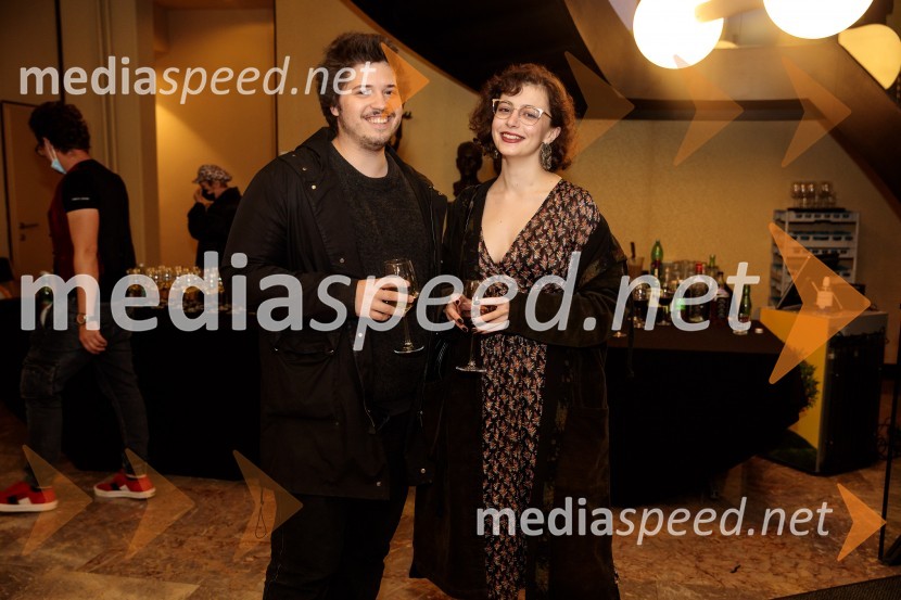 Češnjev vrt, premiera komedije in podelitev Dnevnikove nagrade Tjaši Železnik