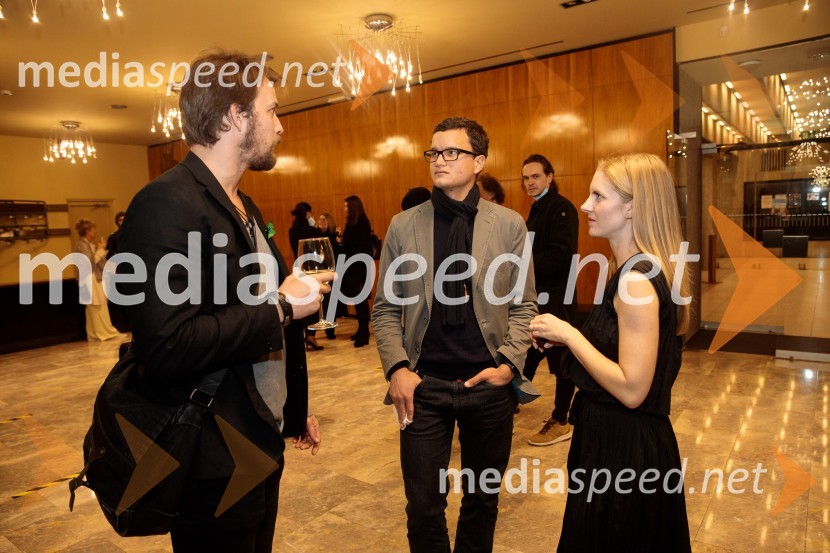 Češnjev vrt, premiera komedije in podelitev Dnevnikove nagrade Tjaši Železnik