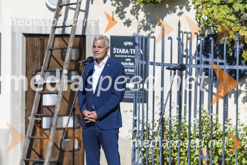  Saša Arsenovič, župan občine Maribor, podjetnik35. Svečana trgatev Stare trte
