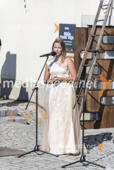  Ana Pavlin, 24. vinska kraljica Slovenije35. Svečana trgatev Stare trte