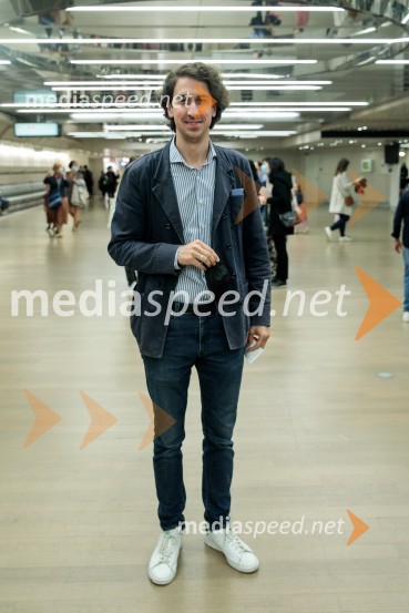  Matija Krečič, violinist in skadatelj, Momento CiganoNanine pesmi, glasbeno-plesna predstava