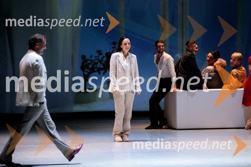  Nana Milčinski, pevkaNanine pesmi, glasbeno-plesna predstava