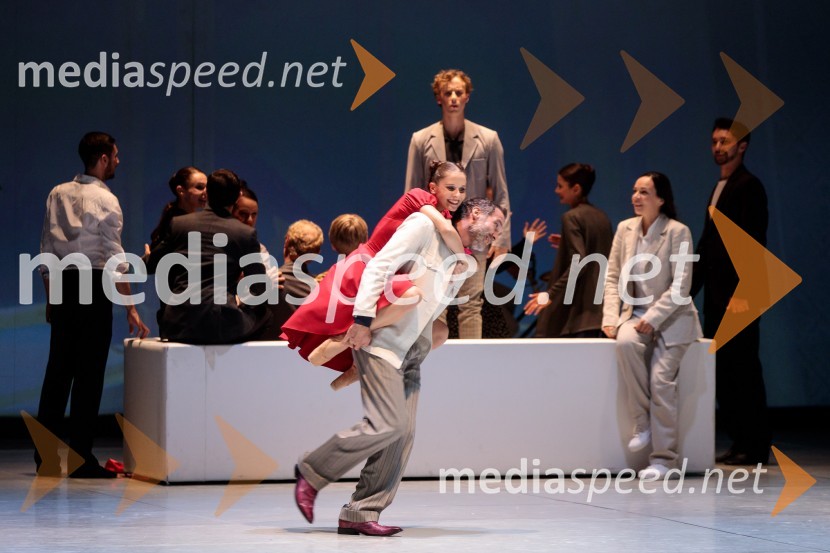  Ema Perić, baletna plesalkaNanine pesmi, glasbeno-plesna predstava