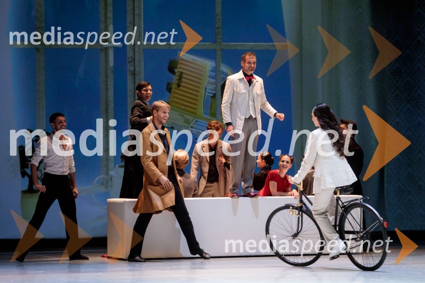 Nanine pesmi, glasbeno-plesna predstava