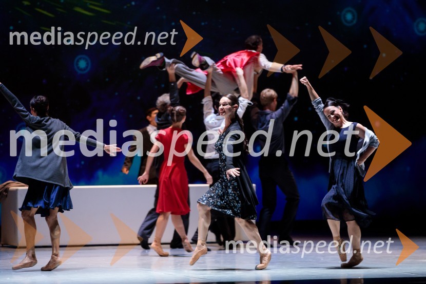 Nanine pesmi, glasbeno-plesna predstava