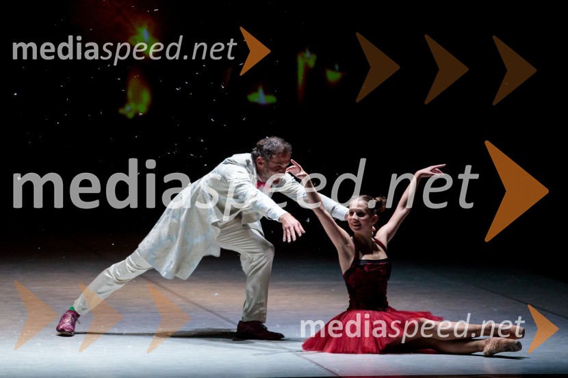  Tiberiu Marta, baletni plesalec;  Ema Perić, baletna plesalkaNanine pesmi, glasbeno-plesna predstava