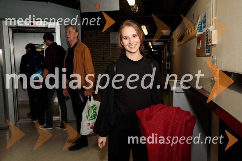  Ema Perić, baletna plesalkaNanine pesmi, glasbeno-plesna predstava