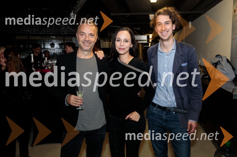  Jani Hace, glasbenik;  Nana Milčinski, pevka;  Matija Krečič, violinist in skadatelj, Momento CiganoNanine pesmi, glasbeno-plesna predstava