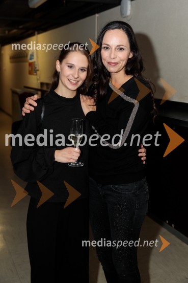  Ema Perić, baletna plesalka;  Nana Milčinski, pevkaNanine pesmi, glasbeno-plesna predstava