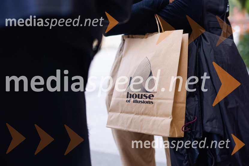 Prva razstava poslikav - iluzij na človeških telesih ob 5. obletnici Hiše iluzij