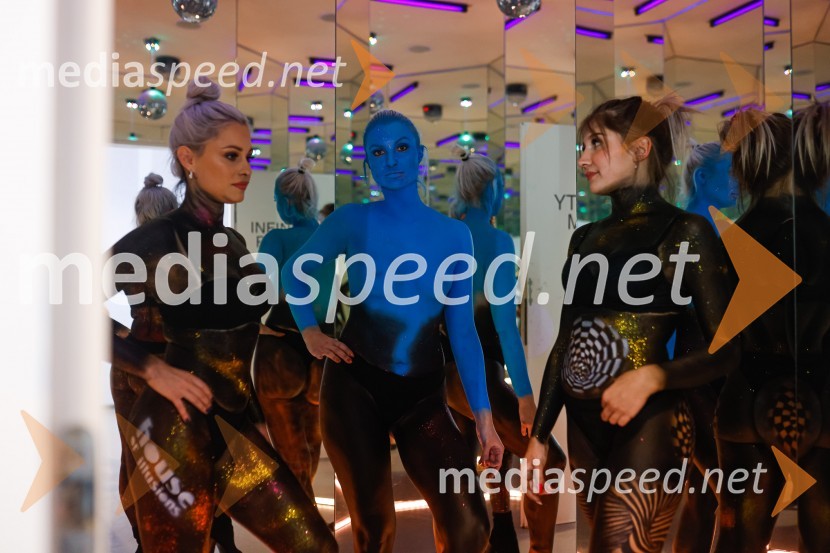  ... ;  Barbara Duh;  ... Prva razstava poslikav - iluzij na človeških telesih ob 5. obletnici Hiše iluzij