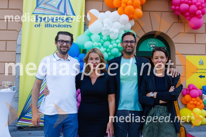  Jan Lah, vodja, Hiša Iluzij;  ... ;  Dejan  Grbić, direktor Hiše iluzij;  ... Prva razstava poslikav - iluzij na človeških telesih ob 5. obletnici Hiše iluzij