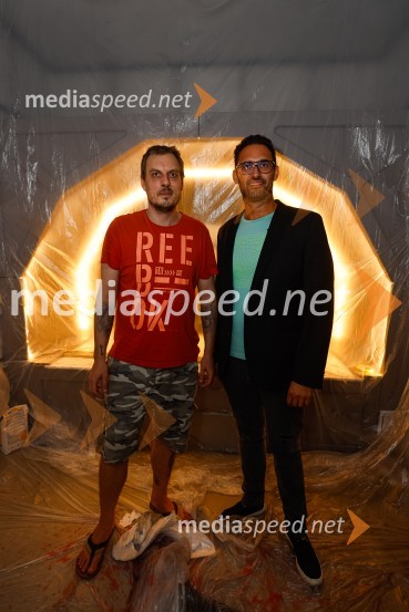  Leon Verdonik, Bodypainting Slovenia;  Dejan  Grbić, direktor Hiše iluzijPrva razstava poslikav - iluzij na človeških telesih ob 5. obletnici Hiše iluzij