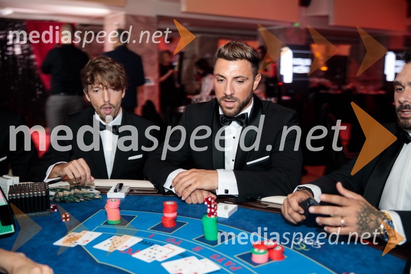  Aljoša Bagola, kreativec, kolumnist, predavatelj in knjižni avtor;  Gregor Čeglaj, Finalist Mister Slovenije 2017, Sanjski moški 2021Fatalni moški 2021 je Aljoša Bagola