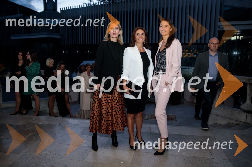  Katja  Janko Puh, vodja marketinga, s.Oliver;  Janja Hojs, marketing, Comma;  Špela  Stropnik, marketing, s.OliverFatalni moški 2021 je Aljoša Bagola