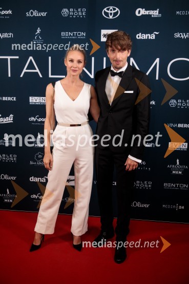  Iva Krajnc Bagola, igralka;  Aljoša  Bagola, izvršni kreativni direktor Pristop CreativeFatalni moški 2021 je Aljoša Bagola