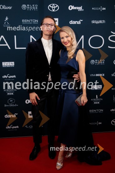  ... ;  Maja Ferme, modna oblikovalkaFatalni moški 2021 je Aljoša Bagola