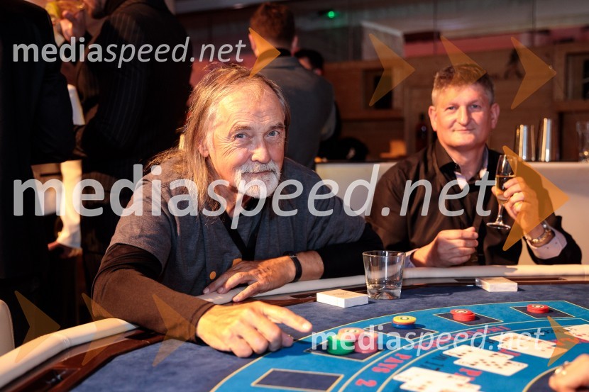  Dragan  Bulič, glasbeni urednikFatalni moški 2021 je Aljoša Bagola