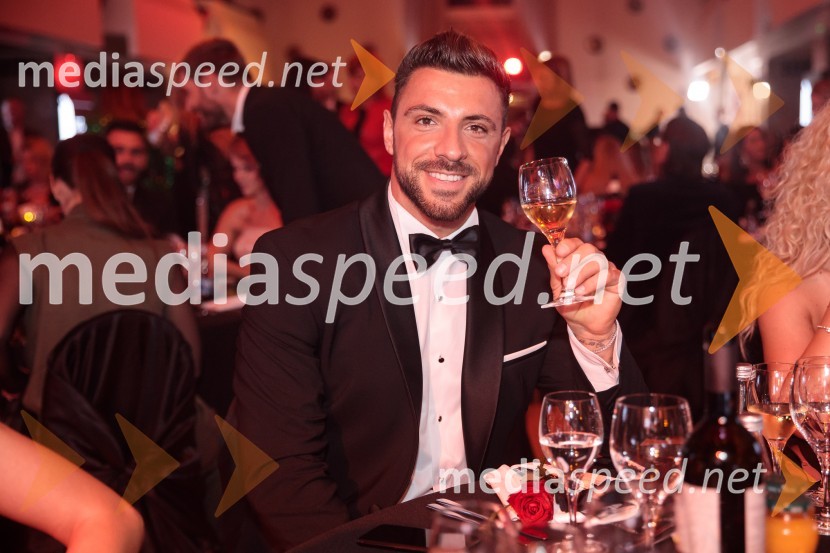  Gregor Čeglaj, Finalist Mister Slovenije 2017, Sanjski moški 2021Fatalni moški 2021 je Aljoša Bagola