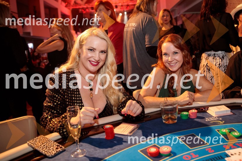  Danica Lovenjak, novinarka;  Irena Jalšovec Kogoj - Regina, pevkaFatalni moški 2021 je Aljoša Bagola