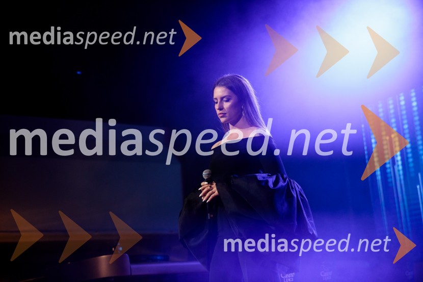  Maja Keuc, pevkaFatalni moški 2021 je Aljoša Bagola