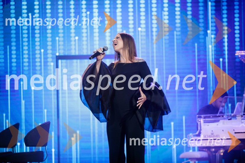  Maja Keuc, pevkaFatalni moški 2021 je Aljoša Bagola