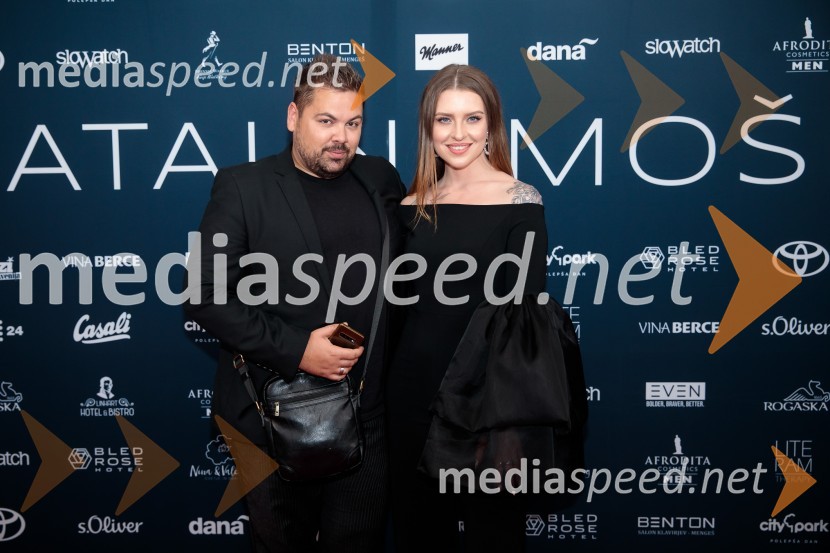  Nejc Simšič, novinar;  Maja Keuc, pevkaFatalni moški 2021 je Aljoša Bagola