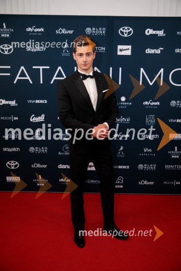  Matej Zemljič, igralecFatalni moški 2021 je Aljoša Bagola