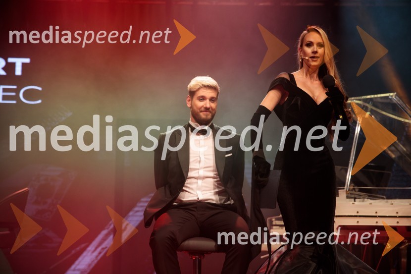  Robert Korošec, igralec;  Jerneja Podbevšek Zhembrovskyy, modna oblikovalka, voditeljicaFatalni moški 2021 je Aljoša Bagola