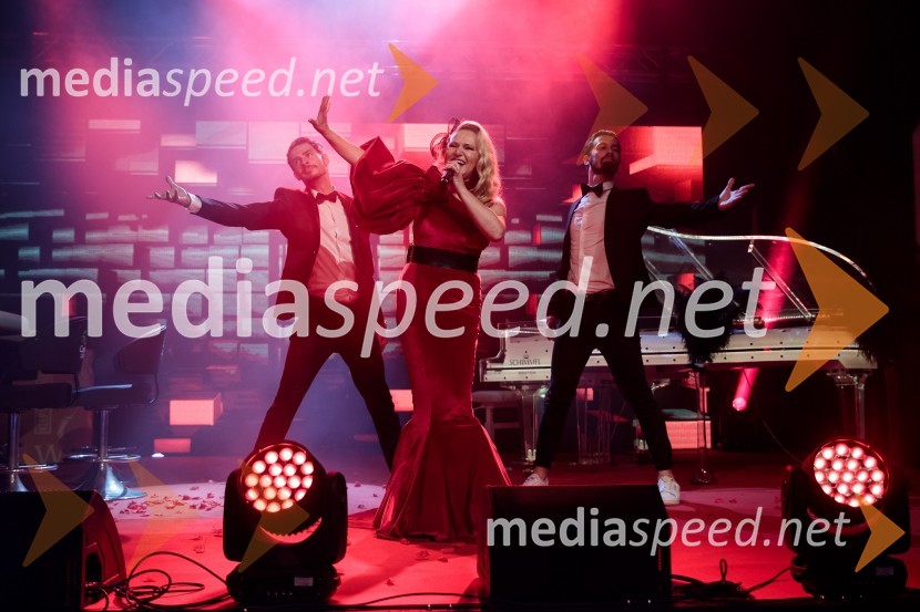  Nuša Derenda, pevkaFatalni moški 2021 je Aljoša Bagola