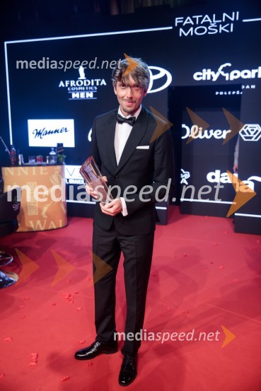  Aljoša Bagola, kreativec, kolumnist, predavatelj in knjižni avtorFatalni moški 2021 je Aljoša Bagola