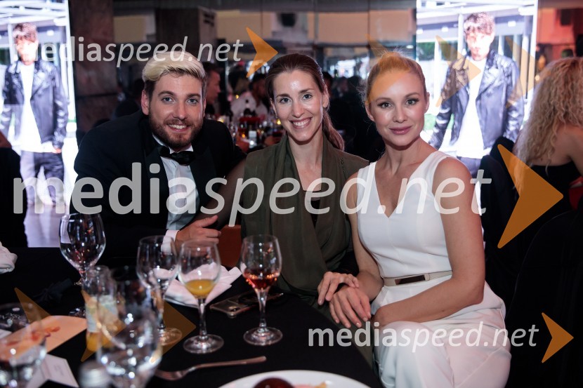  Robert Korošec, igralec;  ... ;  Iva Krajnc Bagola, igralkaFatalni moški 2021 je Aljoša Bagola