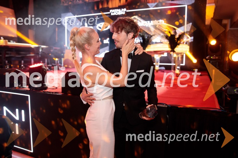  Iva Krajnc Bagola, igralka;  Aljoša Bagola, kreativec, kolumnist, predavatelj in knjižni avtorFatalni moški 2021 je Aljoša Bagola