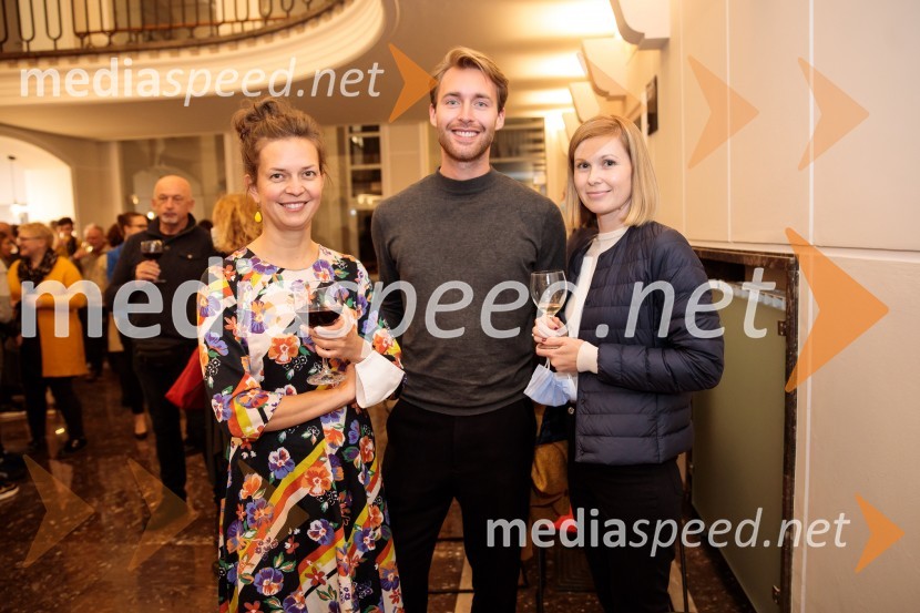  Nuša Komplet Peperko, dramaturginja;  Luka Bokšan, igralec;  Mojca  Črešnik, arhitektaKozlovska sodba v Višnji Gori, premiera otroške predstave Slovenskega ljudskega gledališča Celje