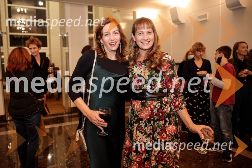  Barbara Medvešček, igralka;  Tanja Potočnik, igralkaKozlovska sodba v Višnji Gori, premiera otroške predstave Slovenskega ljudskega gledališča Celje