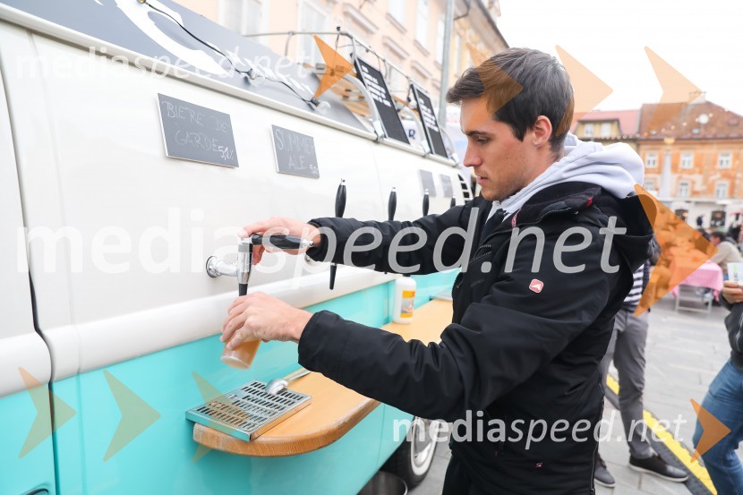 Dan kranjske klobase in piva