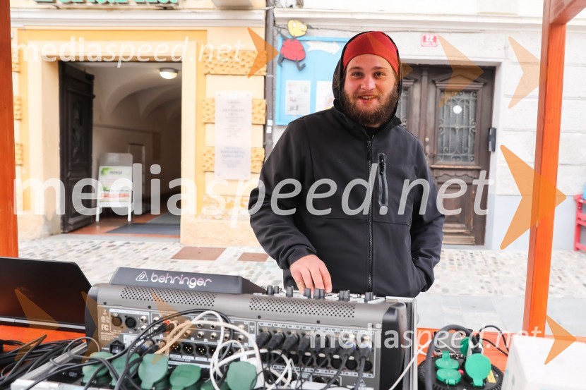 Dan kranjske klobase in piva